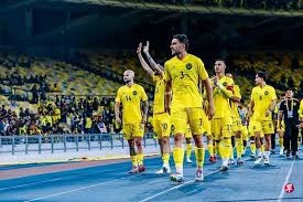 《无用之人：登神长阶》发售 国产奇幻风背包管理游戏